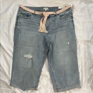Maurices Pink Ankle Cropped Jeans with Modern Flair
